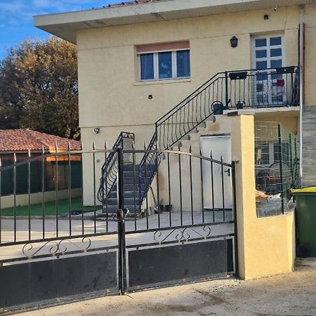 Joli T1 Bis Fonctionnel A Montussan Apartman Kültér fotó